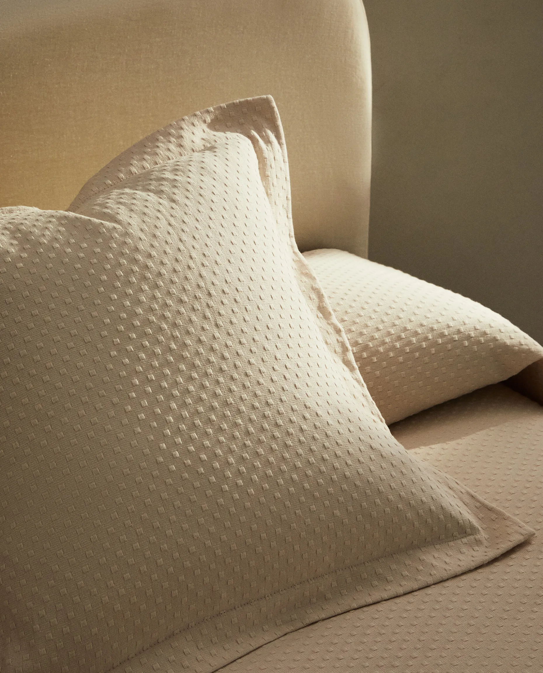 Throw Pillow Cover With Polka Dot Design