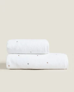 Towel With Embroidered Hearts