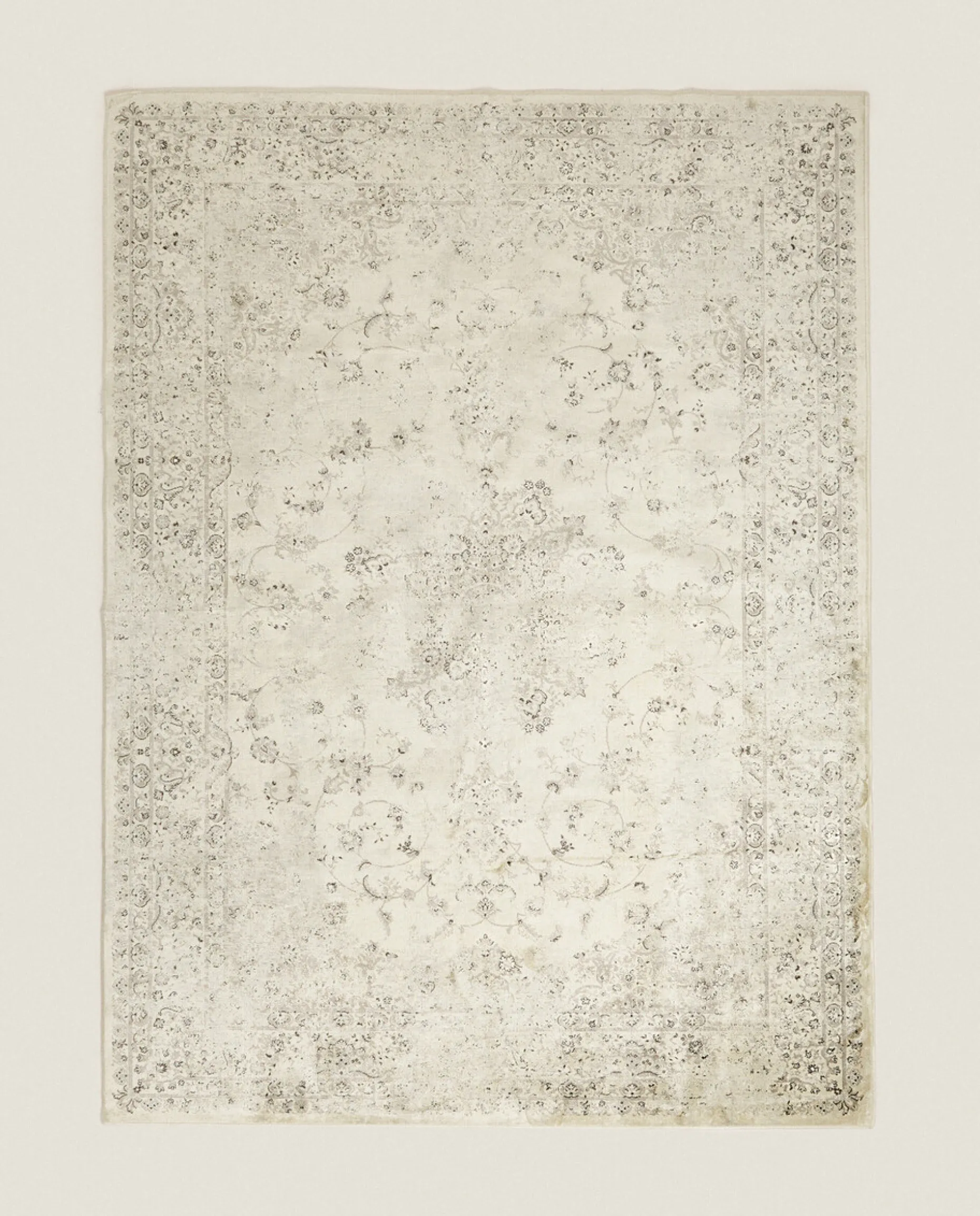 Vintage-Effect Rug