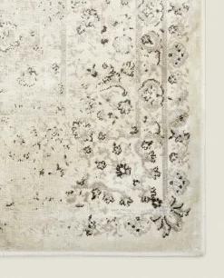 Vintage-Effect Rug