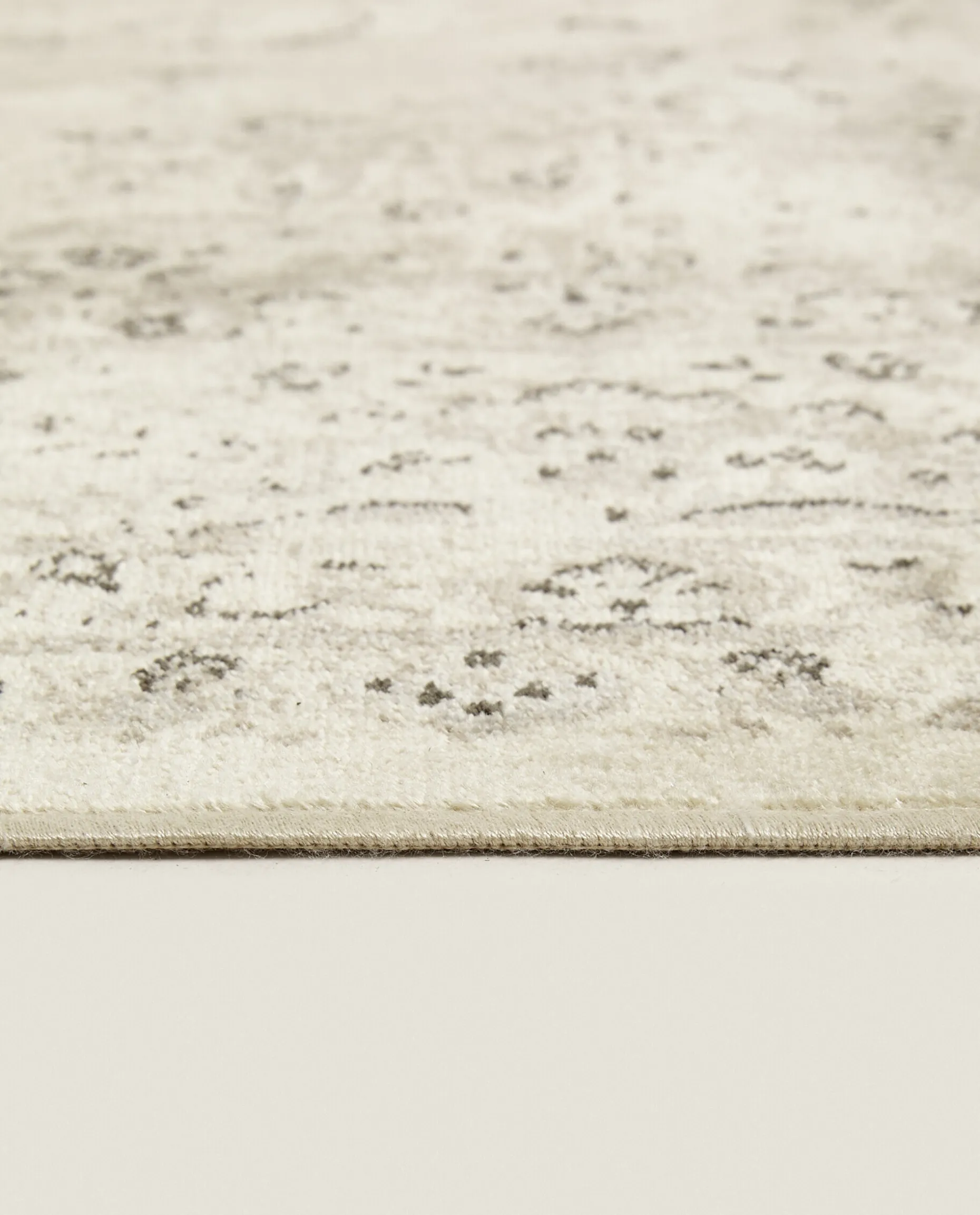 Vintage-Effect Rug