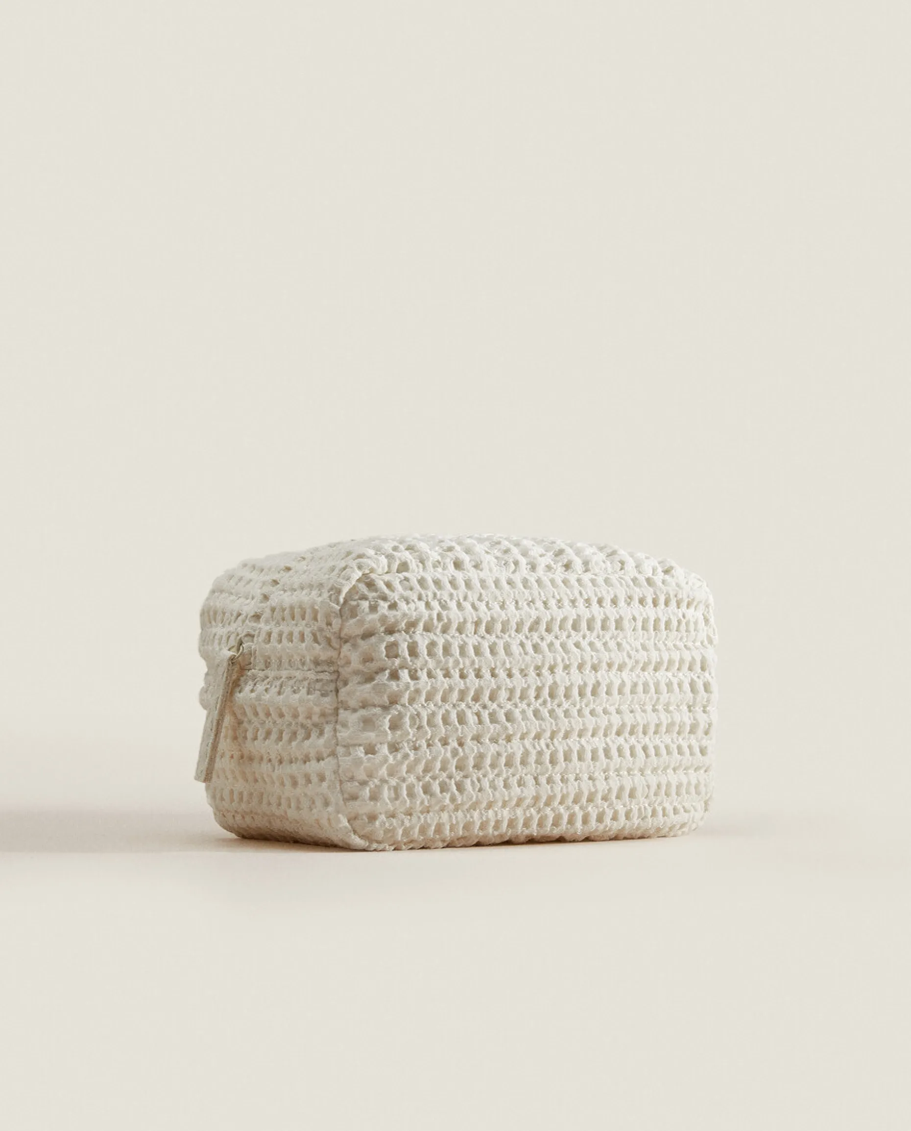 Waffle-Texture Fabric Toiletry Bag