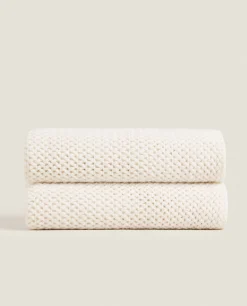 Woven Blanket With Fringing